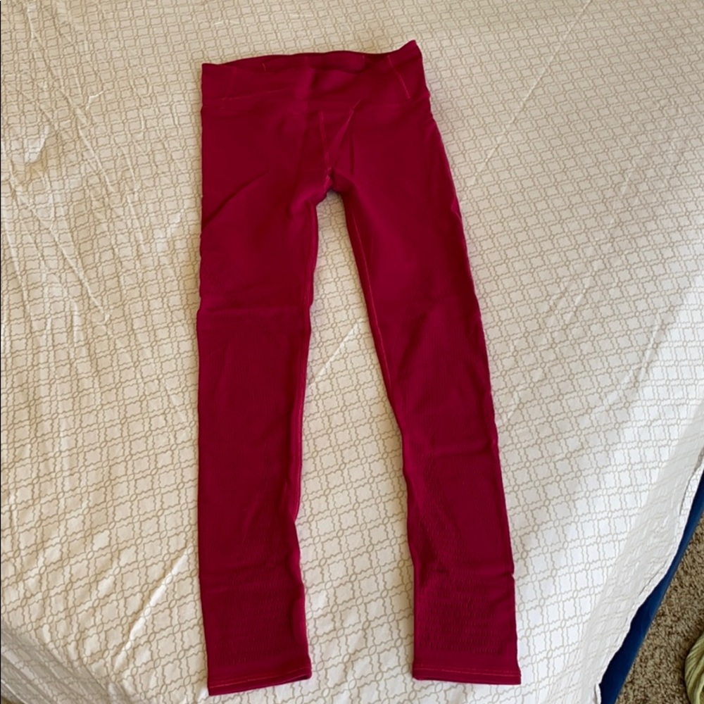 Lululemon Hot Pink Reveal Leggings (sz 6)